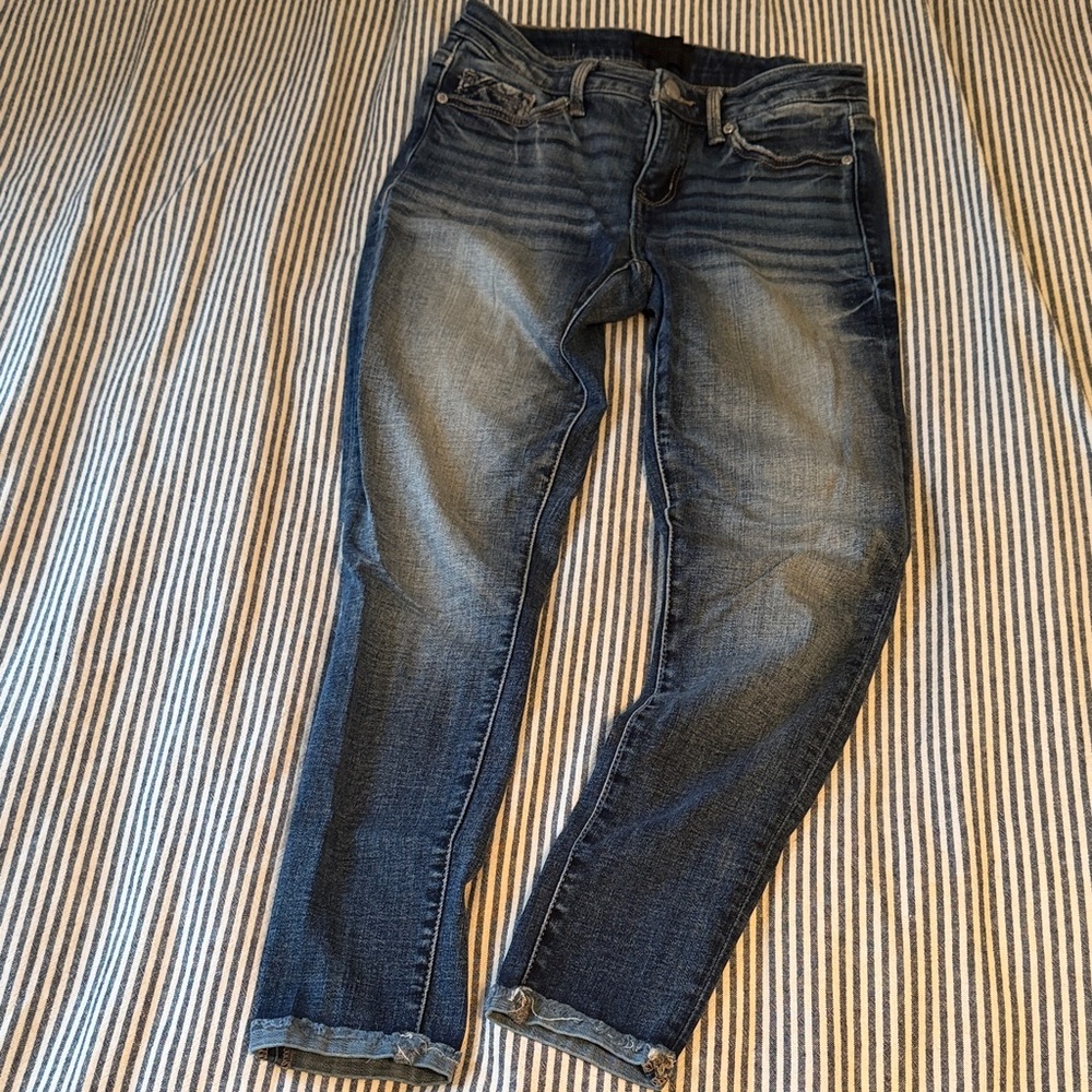 Buckle Black- Skinny Ankle Blue Jeans